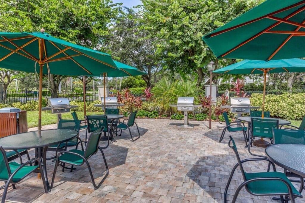 Greenlinks Golf View Villa Flamingo At Lely Resort Нейплс Экстерьер фото